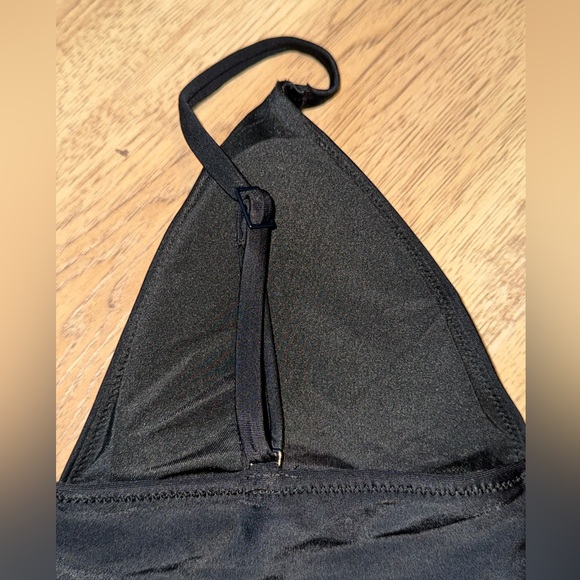 Aerie NWT Black Bikini Top Triangle Style Size M Adjustable - Picture 5 of 5